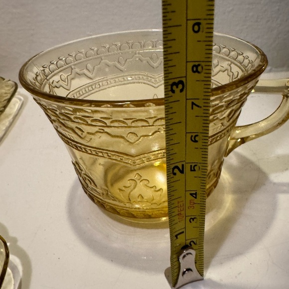 Vintage 1930s Patrician Spoke Amber Federal Glass Cups w/Plates (Selling as set) - Picture 12 of 12